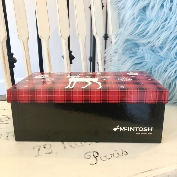 McIntosh, Fine Bone China, Coffee Mugs, Holiday Reindeer, Set of 2, Never Used - Picture 12 of 16